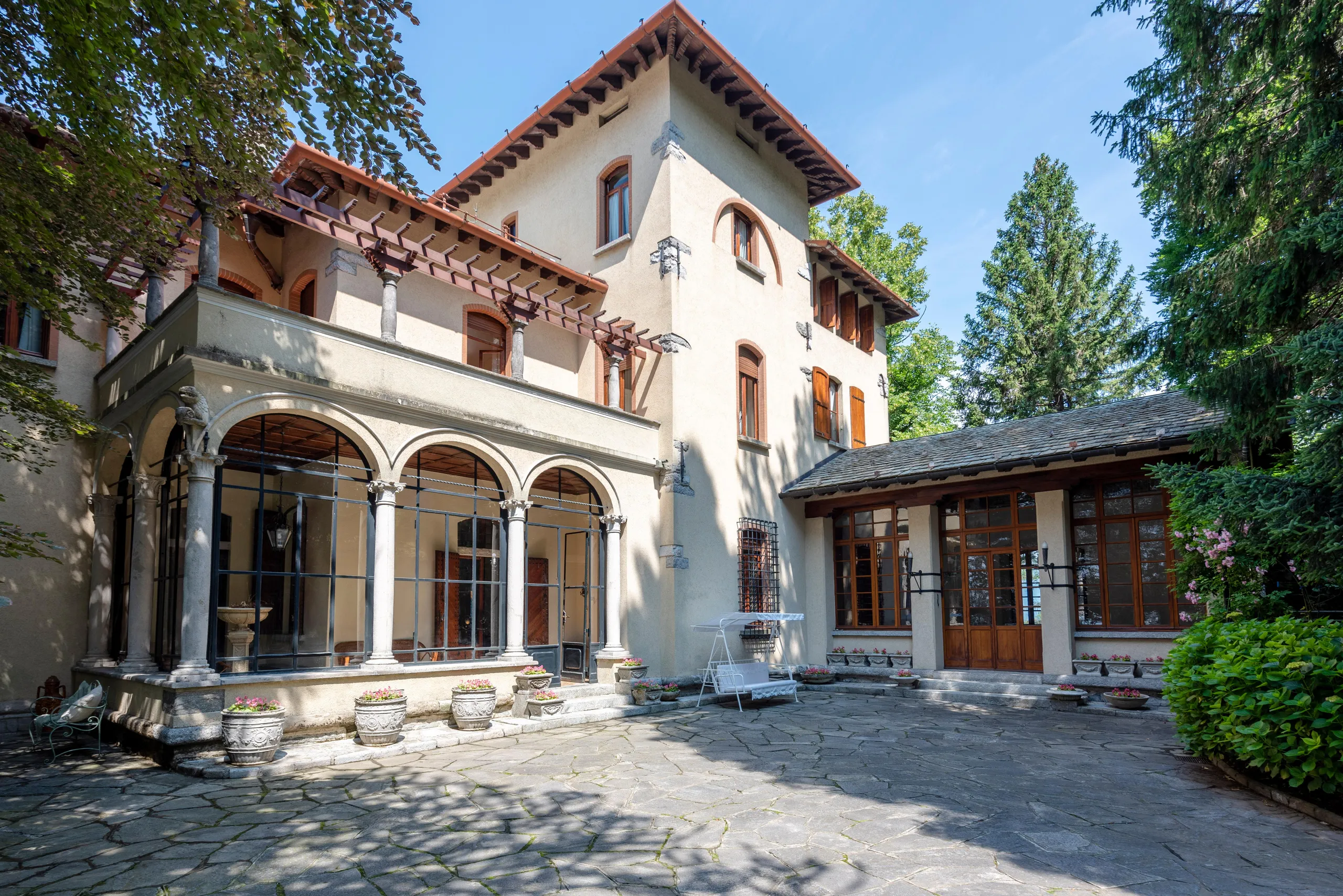 Main Villa Image